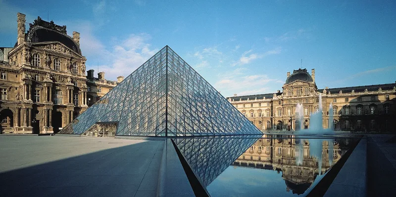 Những tác phẩm nổi tiếng tại Bảo tàng Louvre